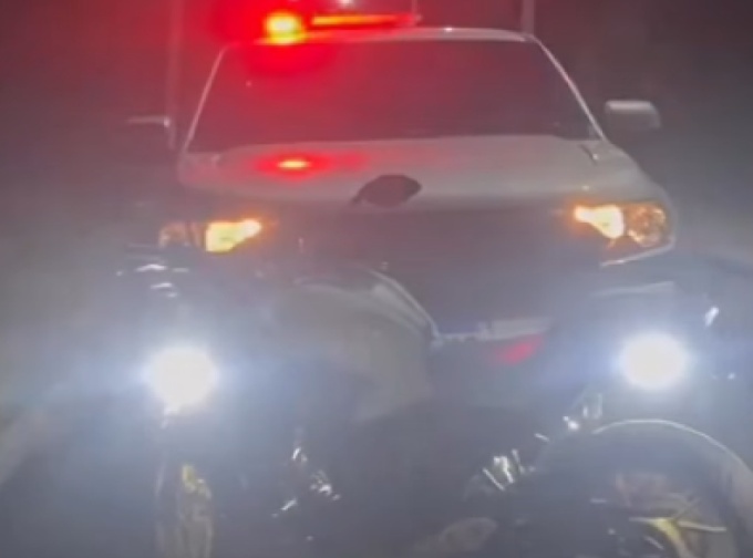 Motocicleta roubada por homens armados é recuperada em área de mata em Floriano