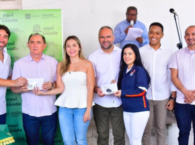 Poder Legislativo de Floriano acompanha entrega de ambulâncias ao Samu